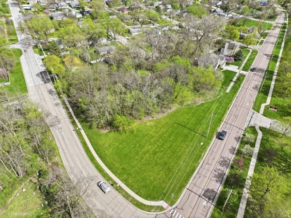 1009 S 9th Avenue , St. Charles, IL 60174