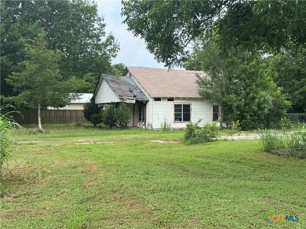206 Farish Avenue , Rosebud, TX 76570