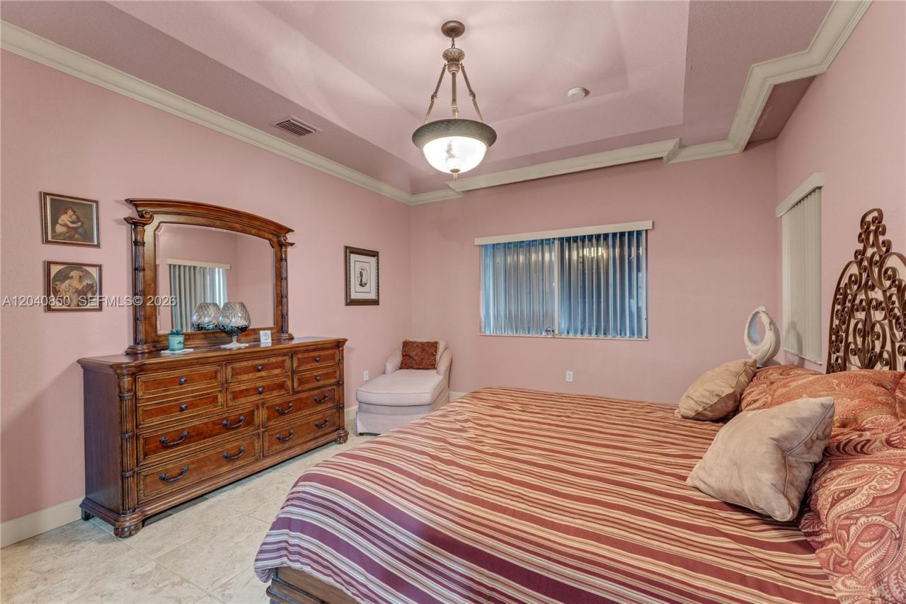 22548 SW 102nd Path, Cutler Bay, FL 33190 Photo