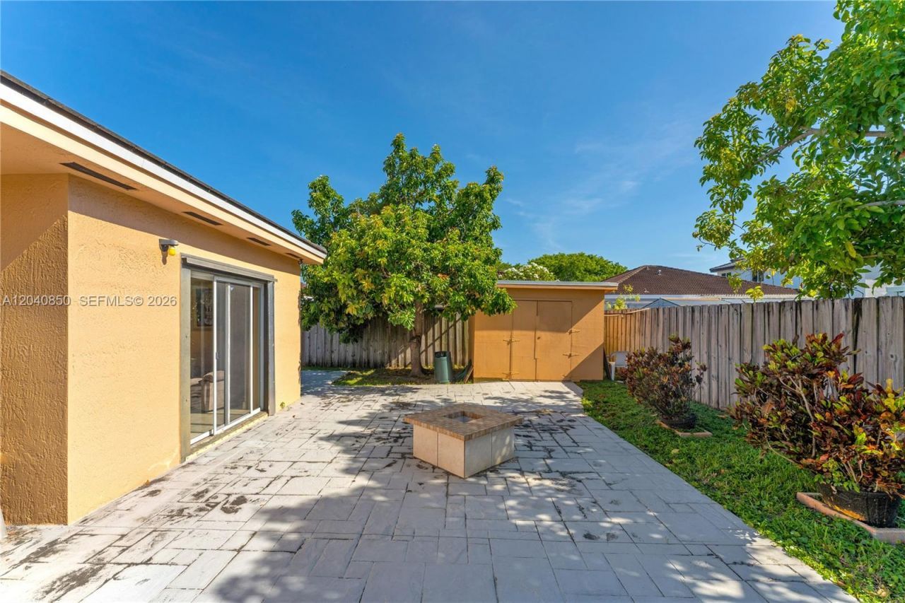 22548 SW 102nd Path, Cutler Bay, FL 33190 Photo