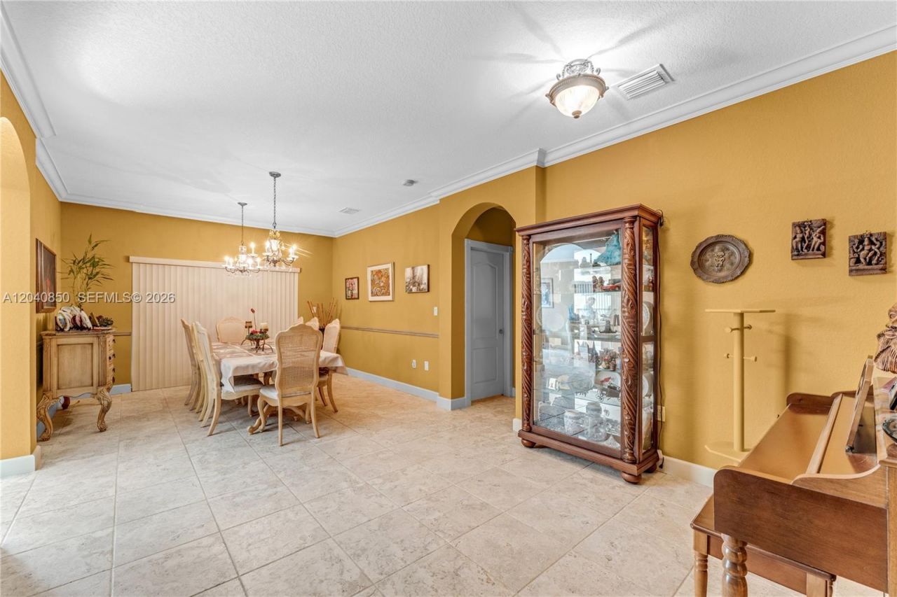 22548 SW 102nd Path, Cutler Bay, FL 33190 Photo
