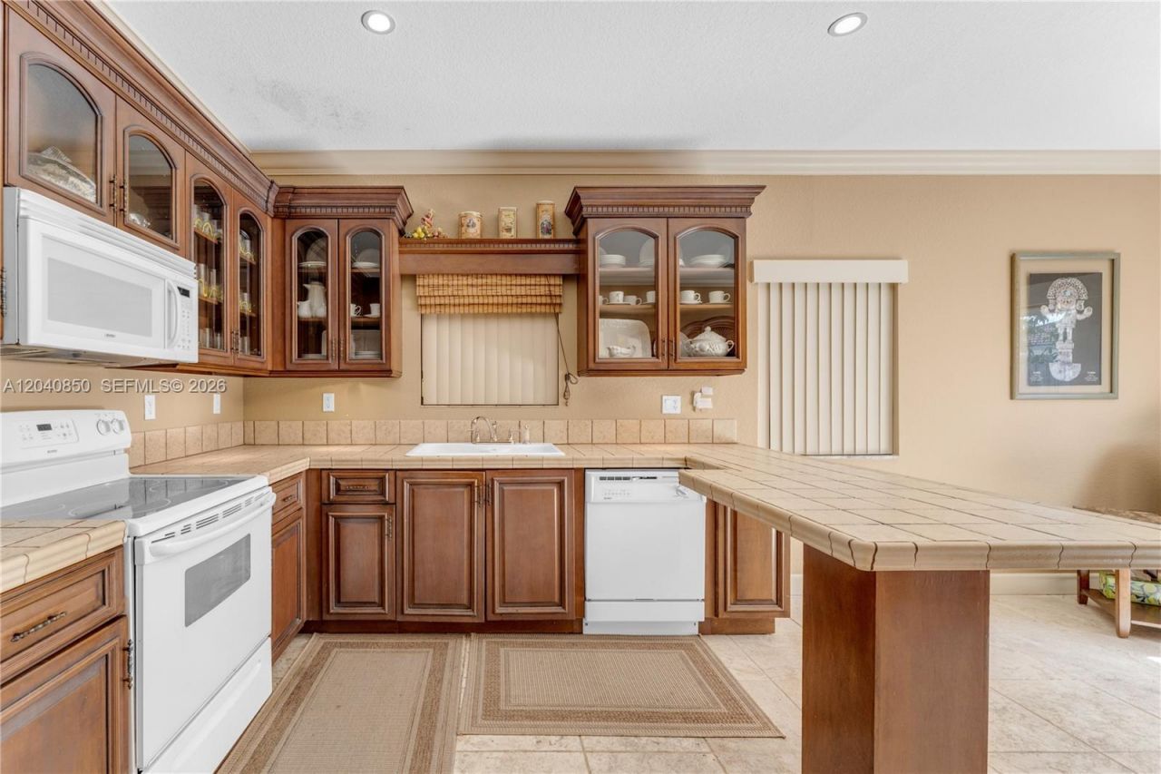 22548 SW 102nd Path, Cutler Bay, FL 33190 Photo