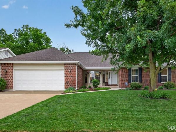 893 Home Park Drive, St Peters, MO 63376