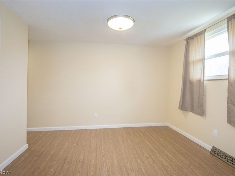 15500 Richard Drive, Brook Park, OH 44142 Photo 11