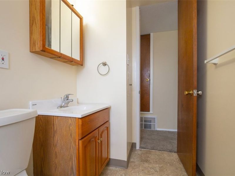 15500 Richard Drive, Brook Park, OH 44142 Photo 18