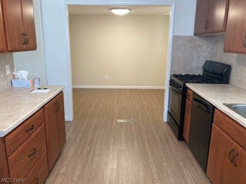 15500 Richard Drive, Brook Park, OH 44142 Photo 3