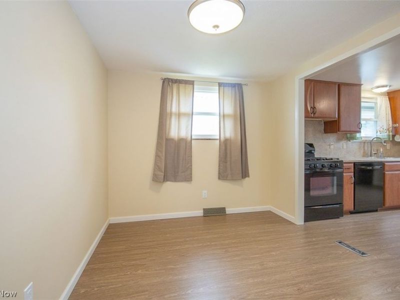 15500 Richard Drive, Brook Park, OH 44142 Photo 6