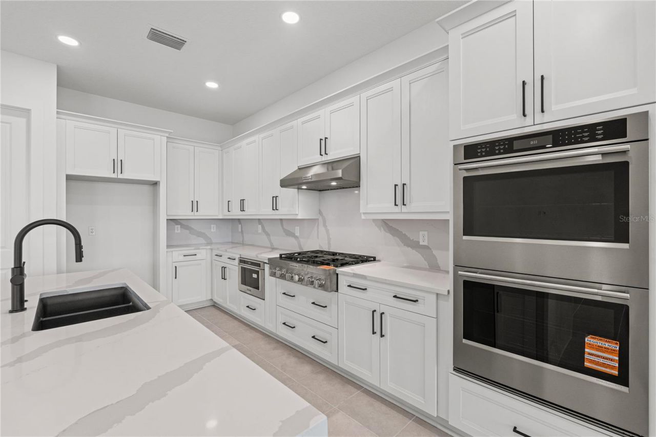 2629 Waterfront Circle, Sarasota, FL 34240 Photo