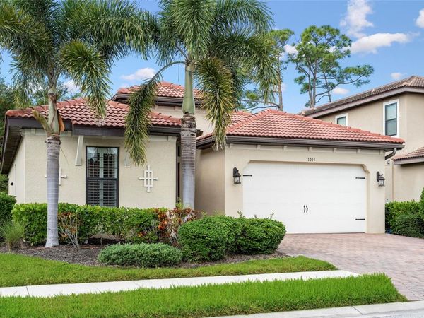 1015 BLUFFWOOD DRIVE , NOKOMIS, FL 34275