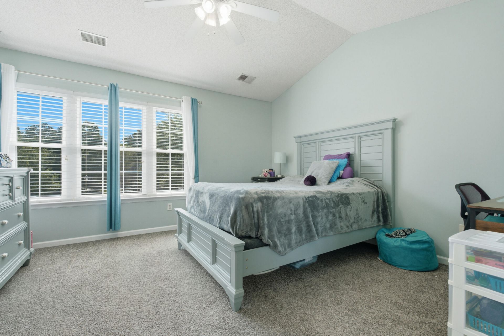 7961 Shadow Oak Drive Photo 14