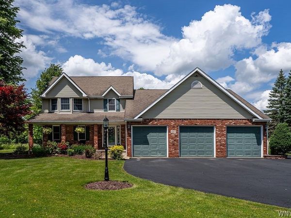 4815 Tonawanda Creek Road , North Tonawanda, NY 14120