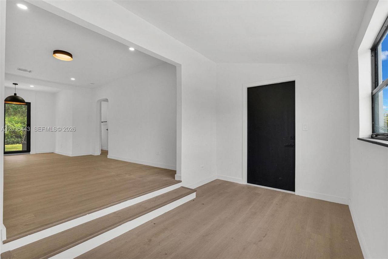 81 NW 45th St , Miami, FL 33127 Photo
