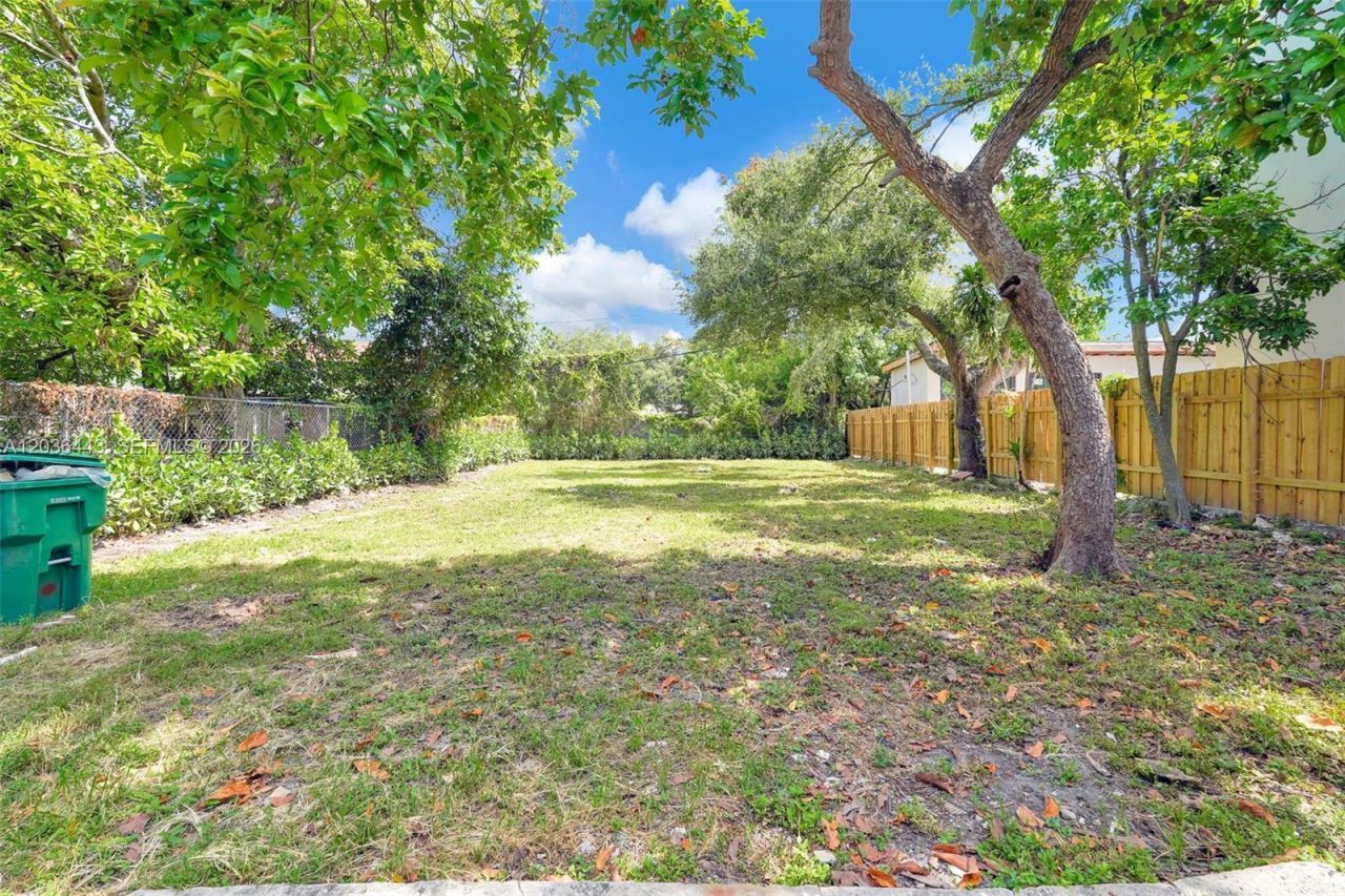 81 NW 45th St , Miami, FL 33127 Photo
