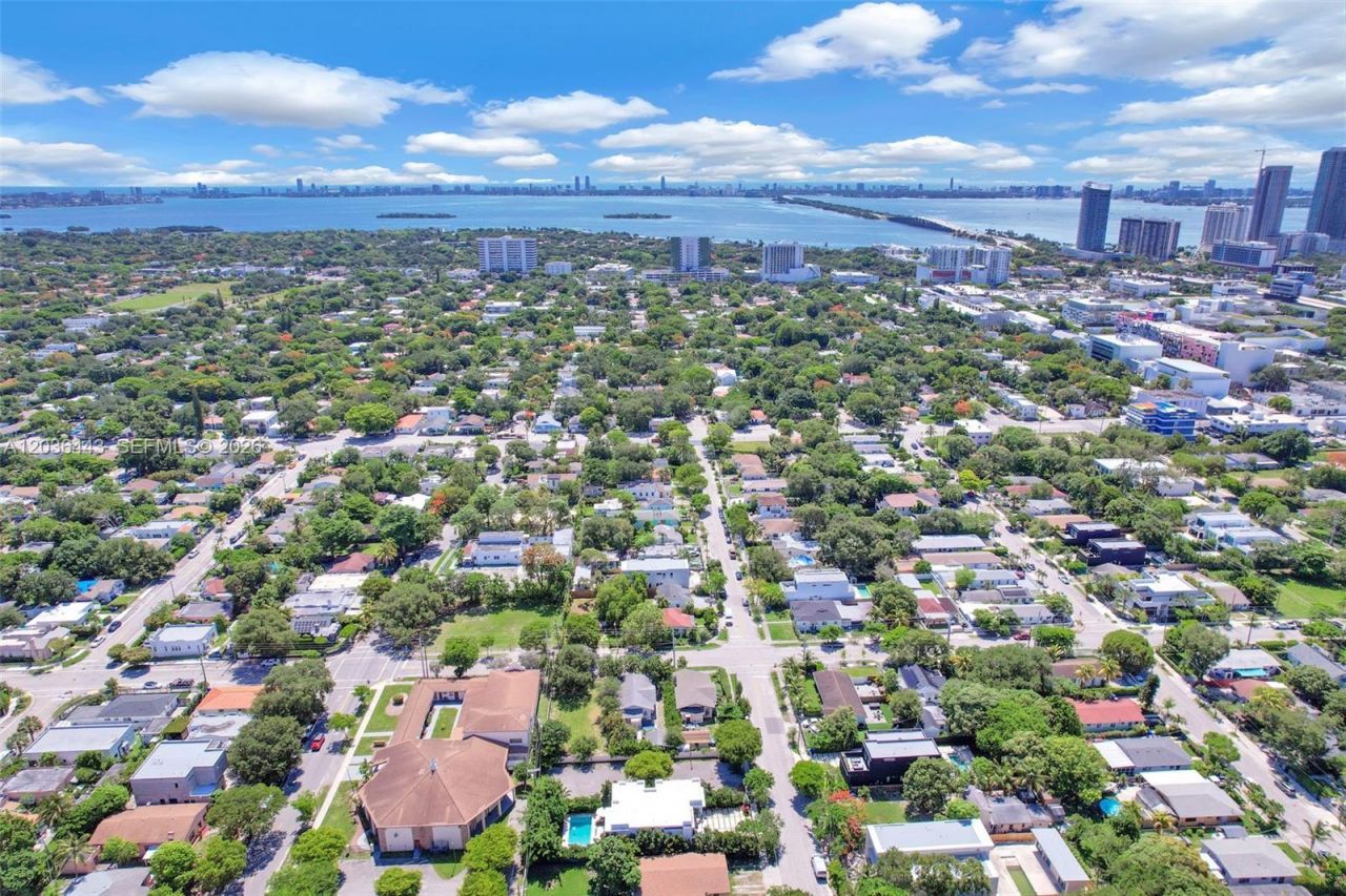 81 NW 45th St , Miami, FL 33127 Photo