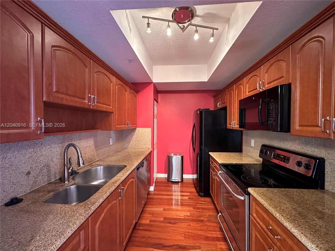 3590 Coral Way , Unit 611, Miami, FL 33145 Photo