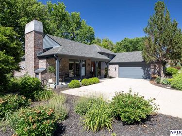 6720 Rexford Drive, Lincoln, NE 68506