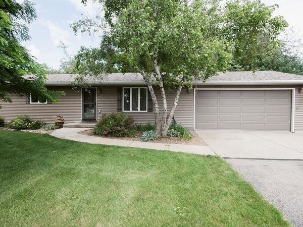 6702 N Abey Court, Evansville, WI 53536