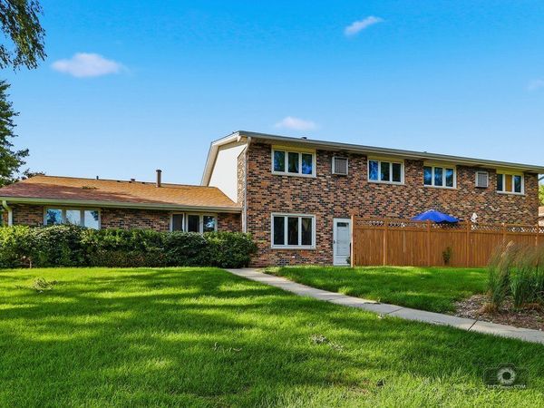 1905 Rosewood Court , Unit 2C, Darien, IL 60561