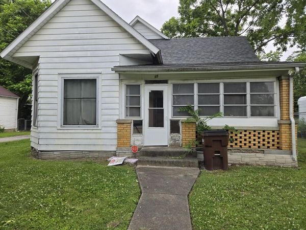 17 N Gum Street , North Vernon, IN 47265