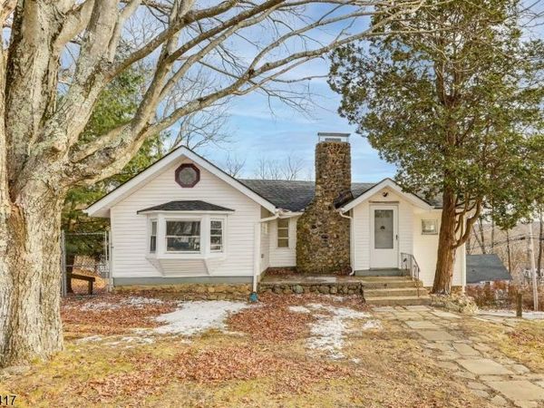 10 Ridge Rd, Stanhope, NJ 07874