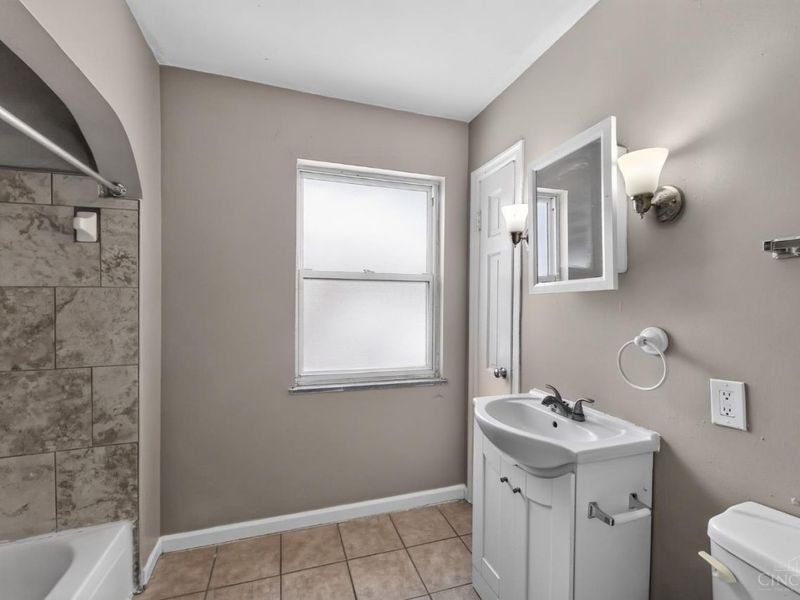 5711 Kenneth Avenue, Cincinnati, OH 45224 Photo 12