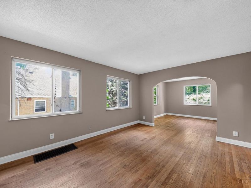 5711 Kenneth Avenue, Cincinnati, OH 45224 Photo 5