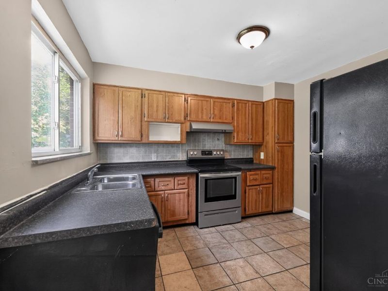5711 Kenneth Avenue, Cincinnati, OH 45224 Photo 7