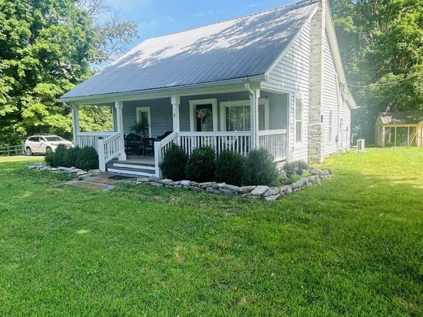 355 Whitson Rd , Bethpage, TN 37022