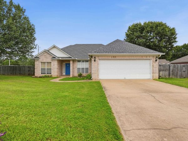 8 Fredonia Court, Mayflower, AR 72106