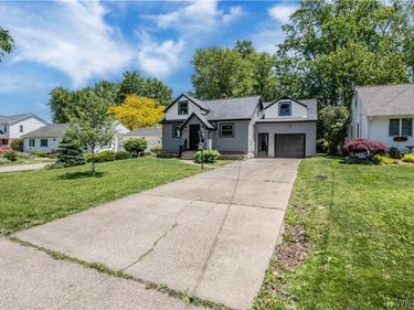 245 N Ellicott St, Amherst, NY 14221