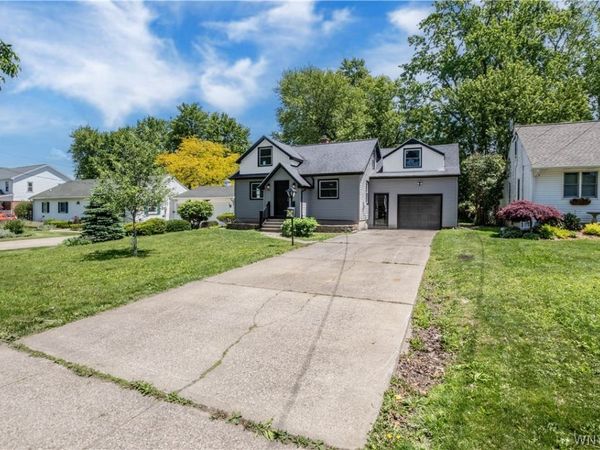 245 N Ellicott St , Amherst, NY 14221