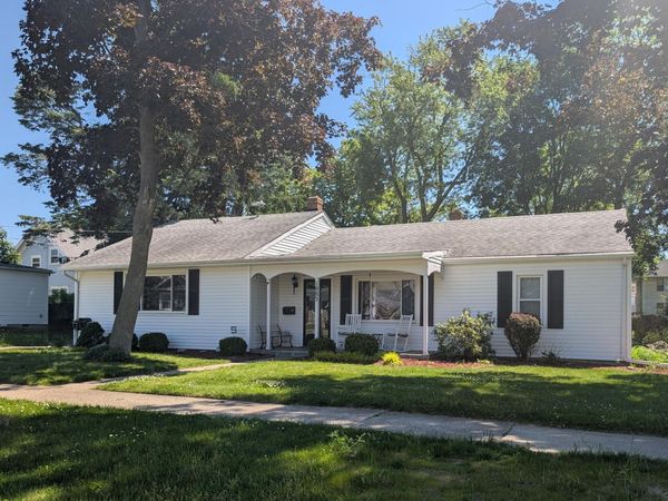 1005 S Grinnell Street, Jackson, MI 49203