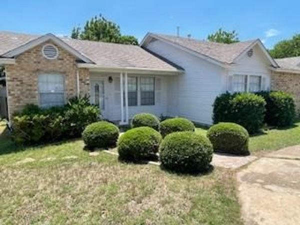 307 Hickok CT , Austin, TX 78753