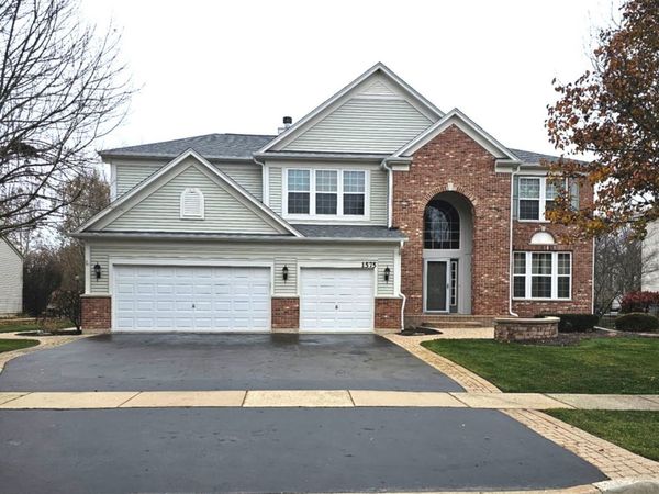 1575 McClellan Drive , Lindenhurst, IL 60046