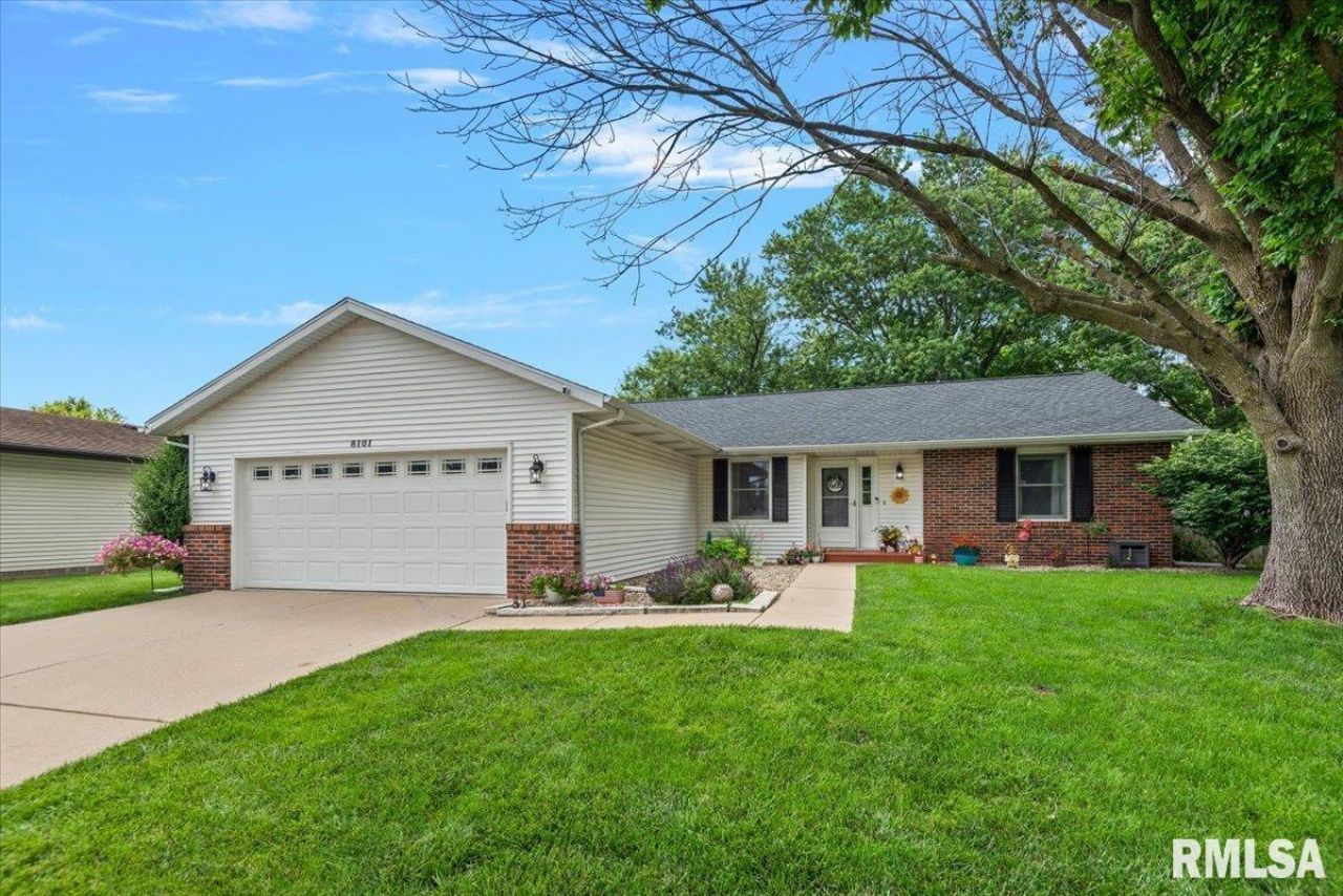 8101 Tack Lane, Springfield, IL 62712 Main Photo