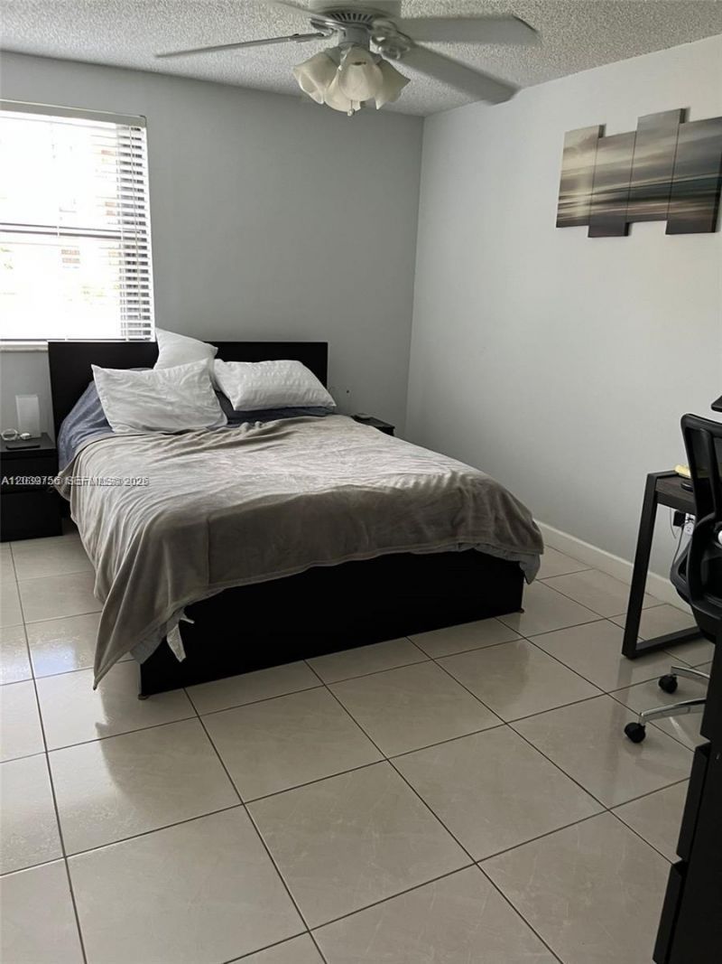 10135 NW 9th St Cir , Unit 5-208, Miami, FL 33172 Photo