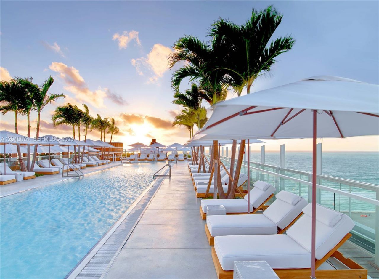 102 24 , Unit 1222, Miami Beach, FL 33139 Photo