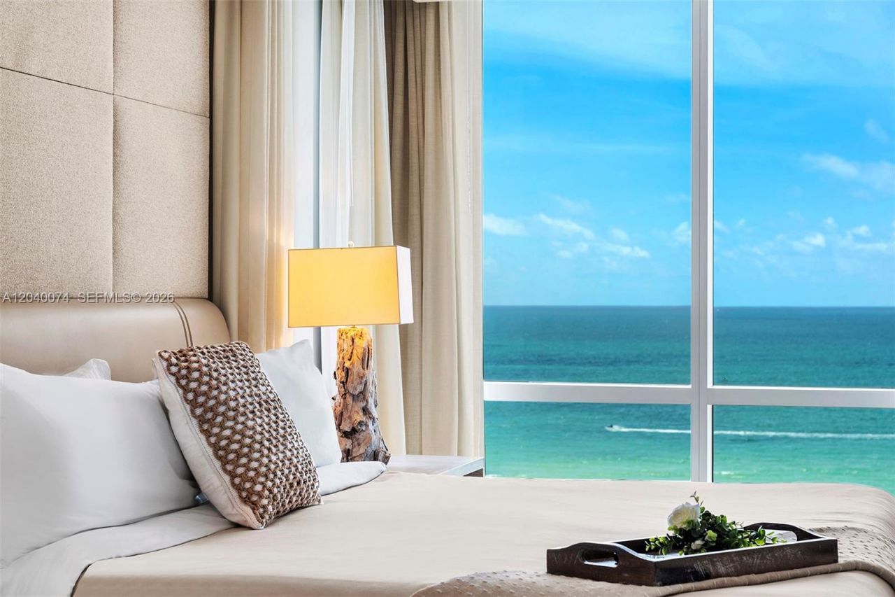 102 24 , Unit 1222, Miami Beach, FL 33139 Photo