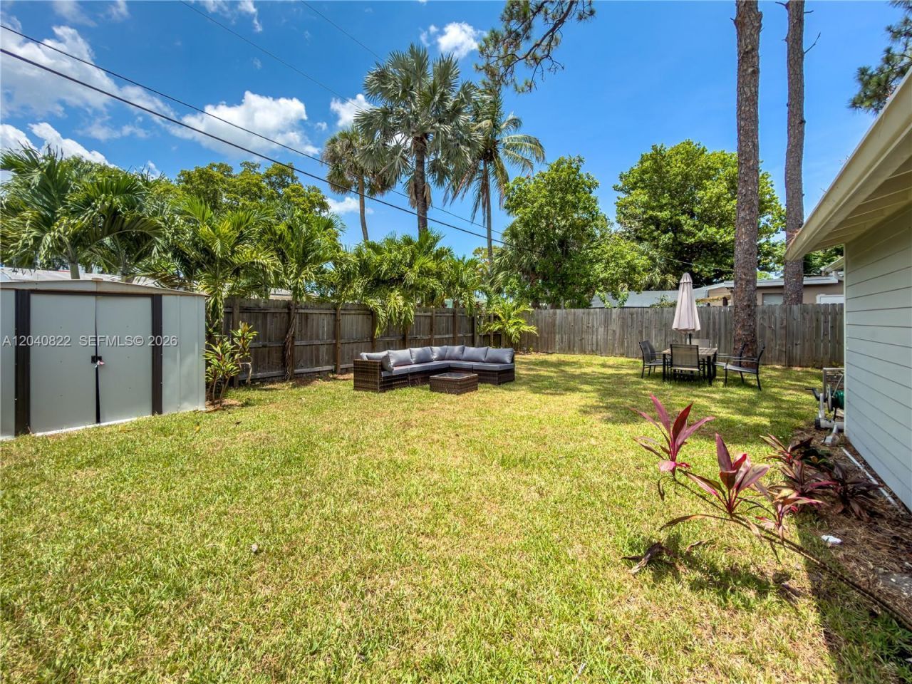 1813 SW 10th St , Fort Lauderdale, FL 33312 Photo