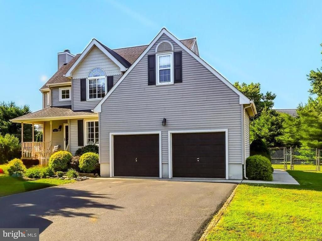 330 Beckett Road, Swedesboro, NJ 08085 Main Photo