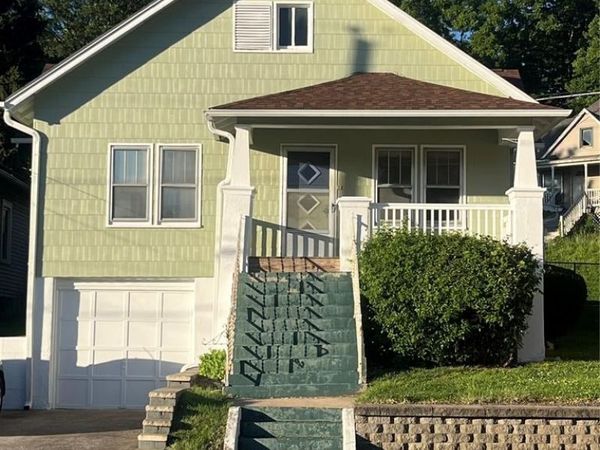 2706 Saint Marys Avenue , Hannibal, MO 63401