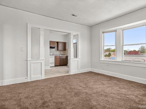 6203 Chase Road , Dearborn, MI 48126