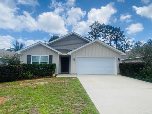 5838 Blackhorse Cir, Pensacola, FL 32526