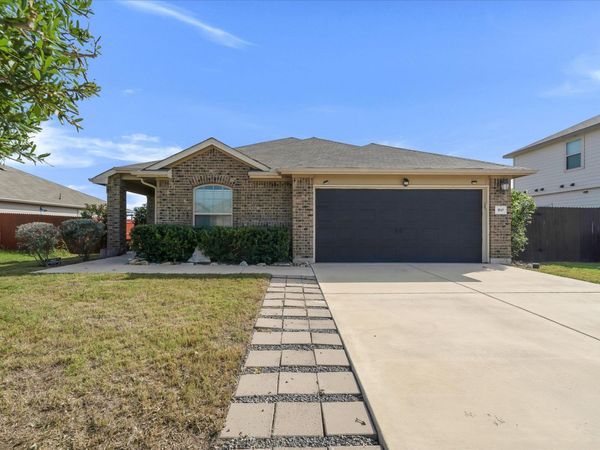 160 Sun Ray DR , Kyle, TX 78640