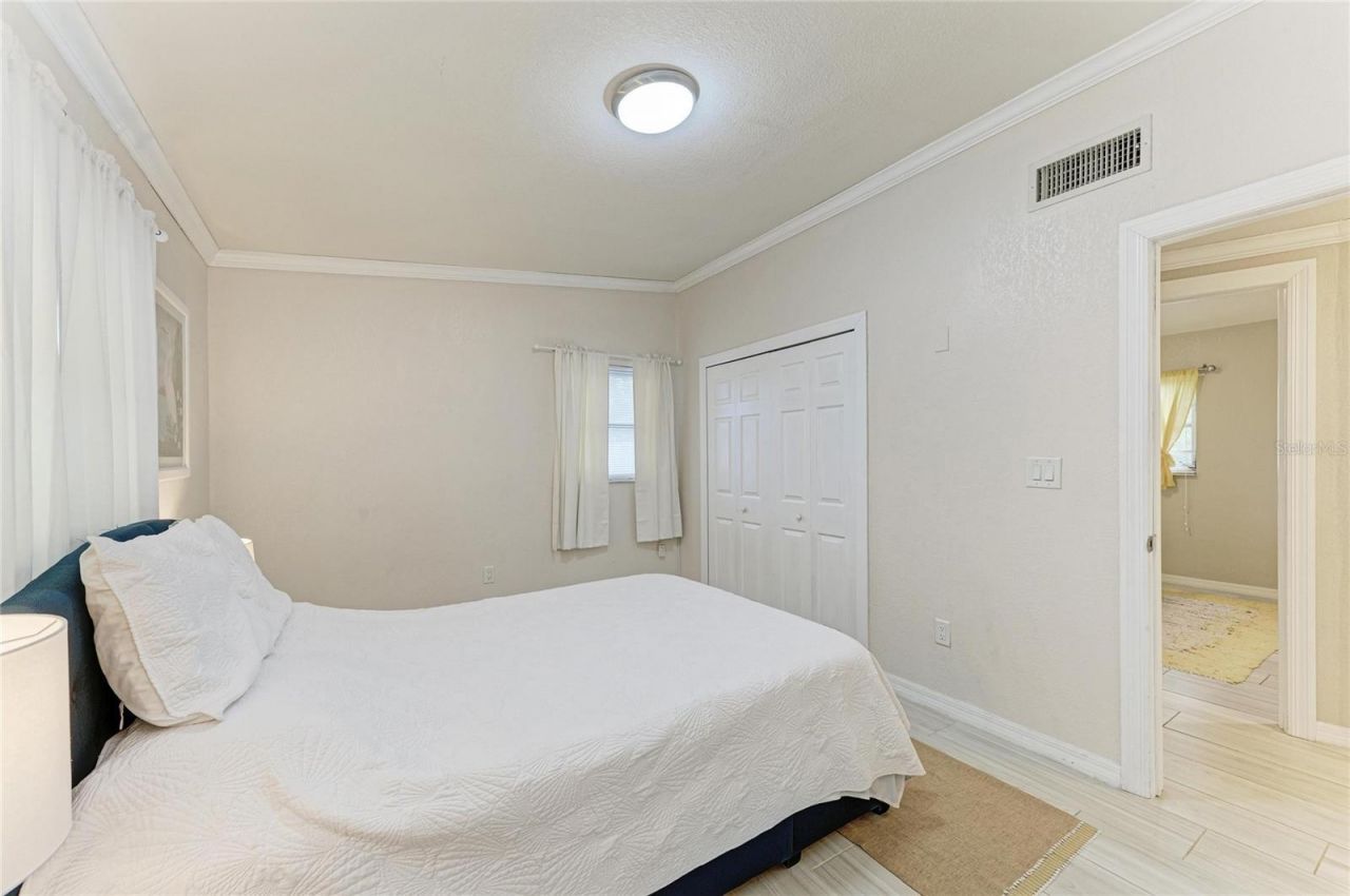 161 Suntan Avenue , Sarasota, FL 34237 Photo