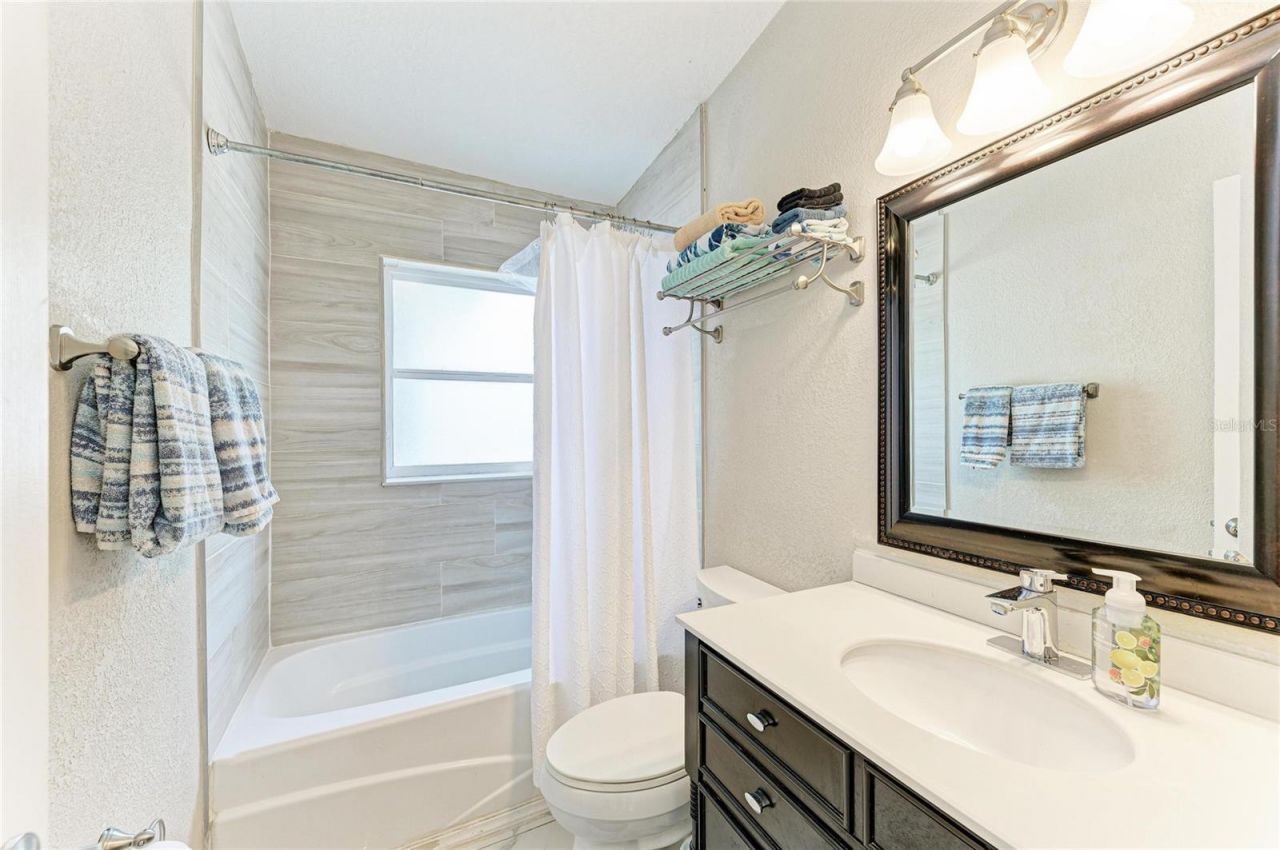 161 Suntan Avenue , Sarasota, FL 34237 Photo
