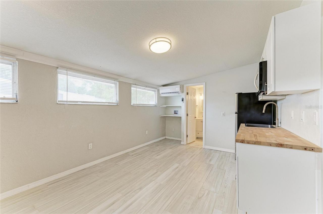 161 Suntan Avenue , Sarasota, FL 34237 Photo