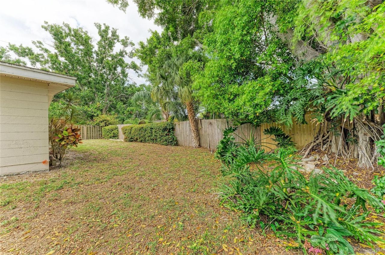 161 Suntan Avenue , Sarasota, FL 34237 Photo