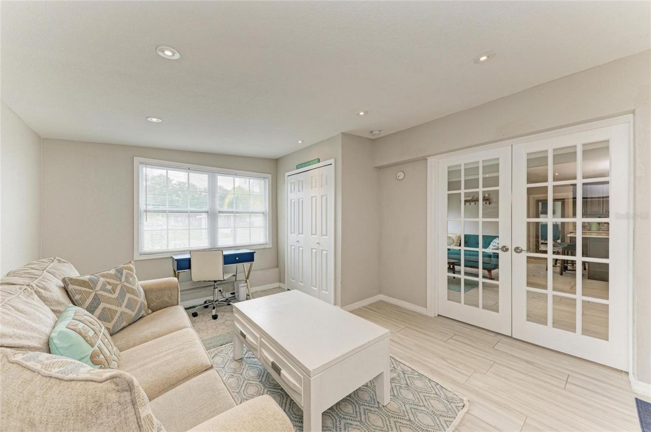 161 Suntan Avenue , Sarasota, FL 34237 Photo