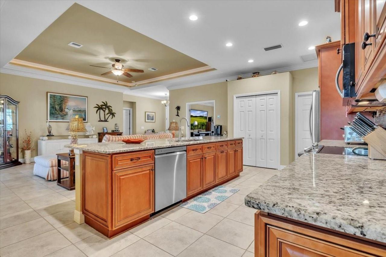 11614 SW Courtly Manor Drive , Lake Suzy, FL 34269 Photo